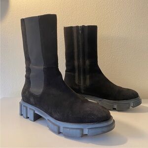 Free People Brooks Lug Sole Chelsea Boot size 9.5